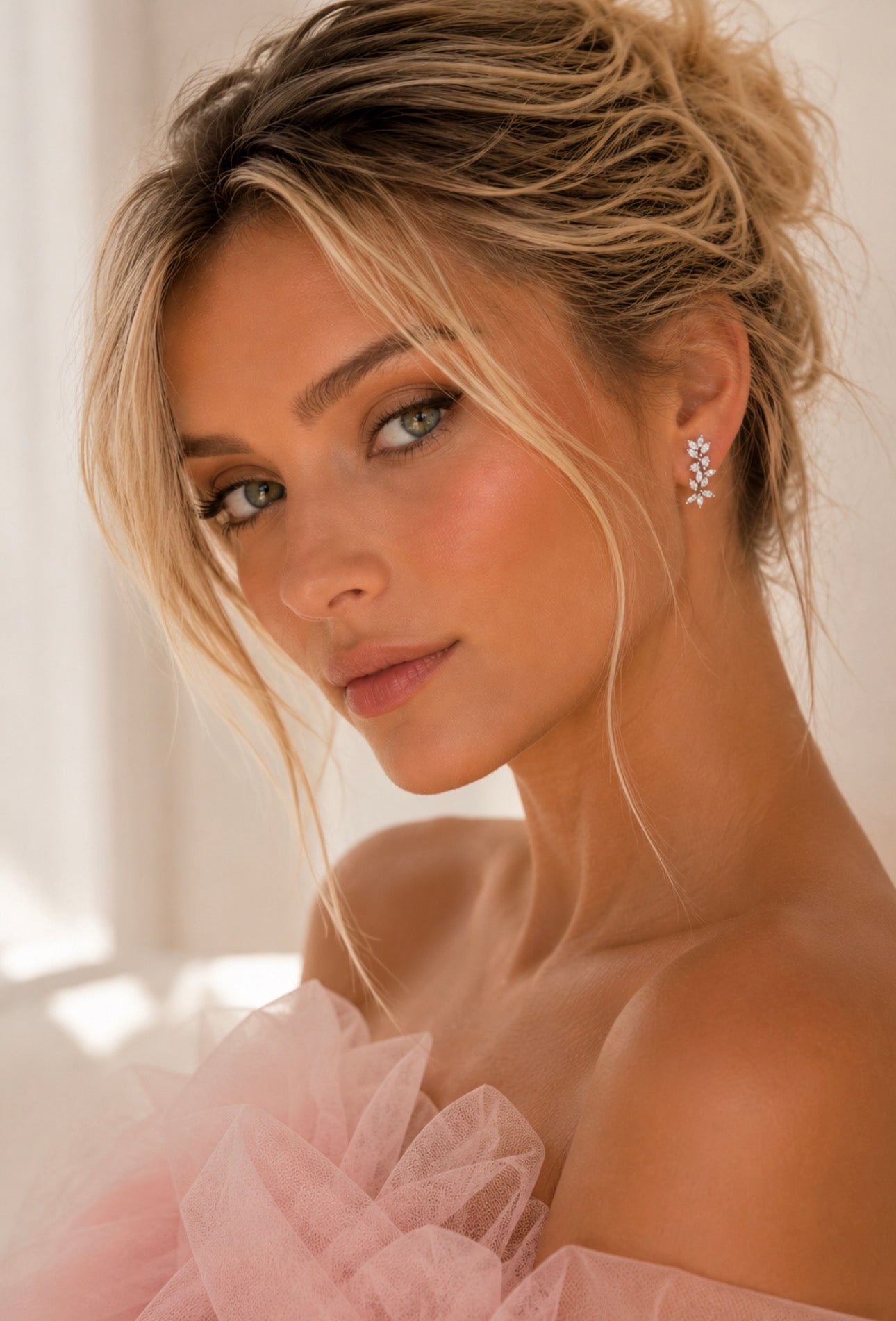 Elliana Stud Earrings